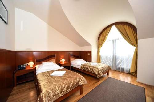 www.kumania.hu