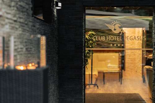 www.clubhotelpegasus.hu