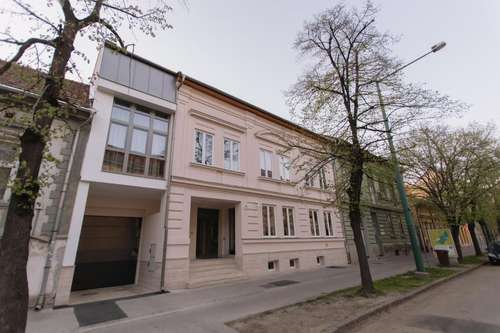 www.szentjanoshotel.hu