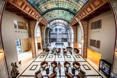 www.continentalhotelbudapest.com