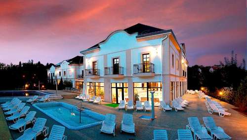 www.hotelvillavolgy.hu