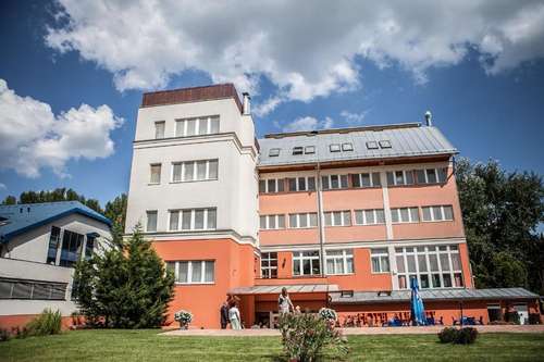 www.alfaarthotel.hu