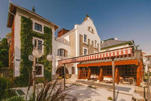 www.parkhotelheviz.hu