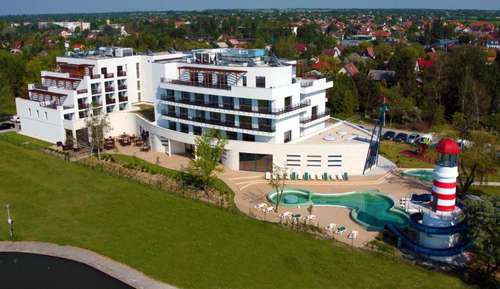 www.hotelnautis.hu