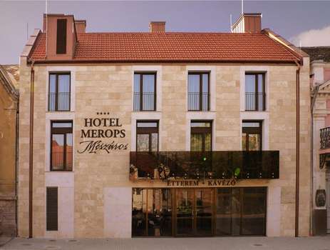 www.hotelmerops.hu