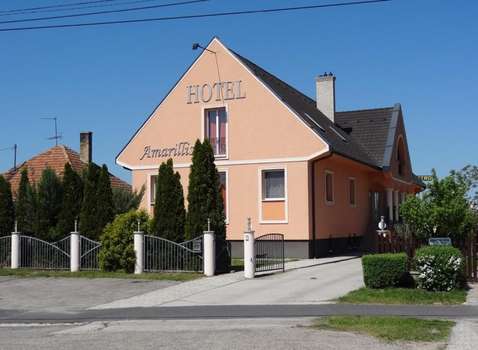 www.hotelamarillis.hu