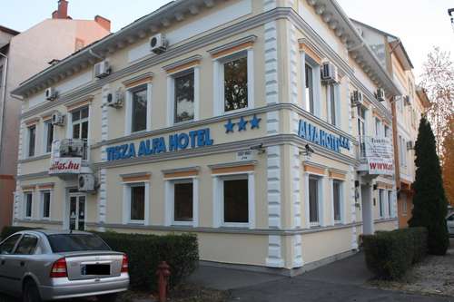 www.alfahotelszeged.hu