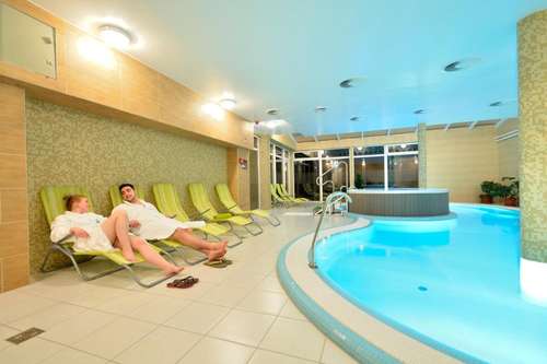 www.wellnesshotelviktoria.hu