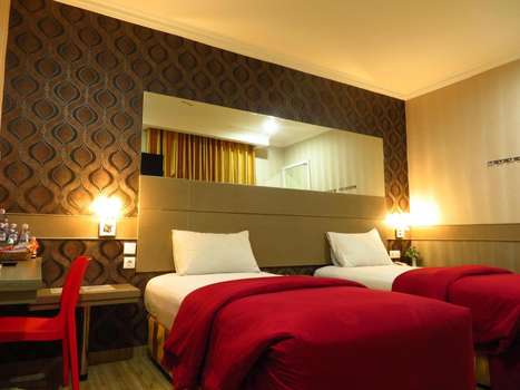 www.hotelmenaralexus.co.id