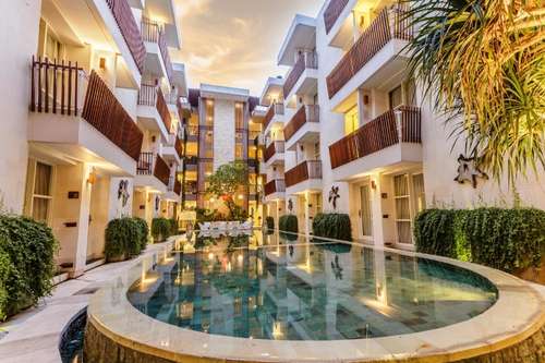 www.adhijayasunsethotel.com