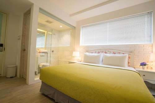 www.summerbirdhotel.com