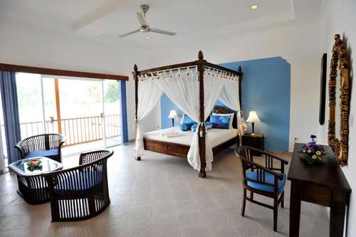 www.aquariusbeachhotel.com
