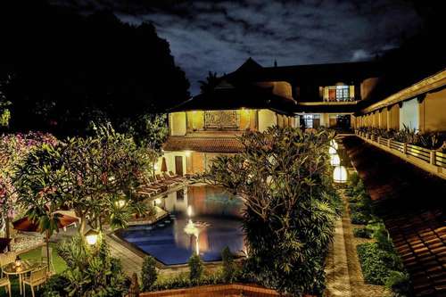 www.ariputrihotel.com