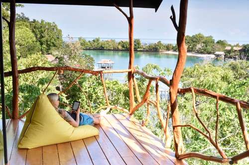 www.arayadiveresort.com