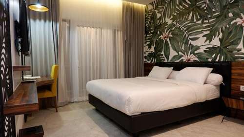 www.frontoneresortmagelang.com