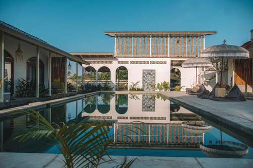 www.suku-lombok.com