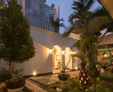 www.indonesiahotelyogya.com