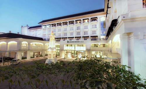 www.grandrohanjogja.com