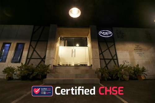 www.infinitihotel.co.id
