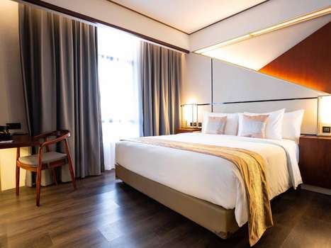 www.rayz-hotel.com