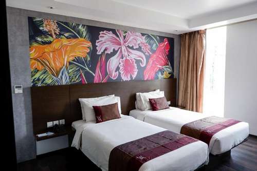 www.akmanihotel.nl