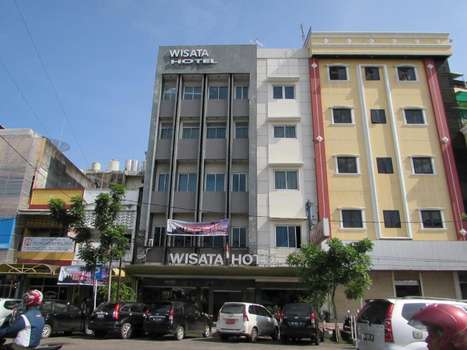 www.trinitihotels.com