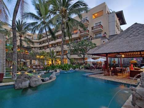 www.kutaparadisohotel.com