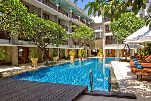 www.theranihotel.com