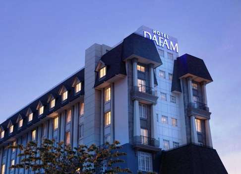 www.hoteldafam.com