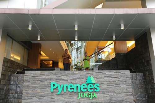 www.pyreneesjogja.com