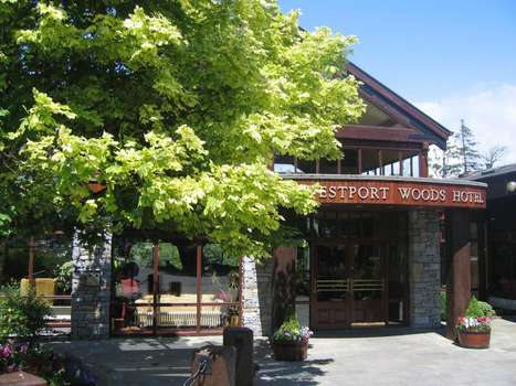 www.westportwoodshotel.com