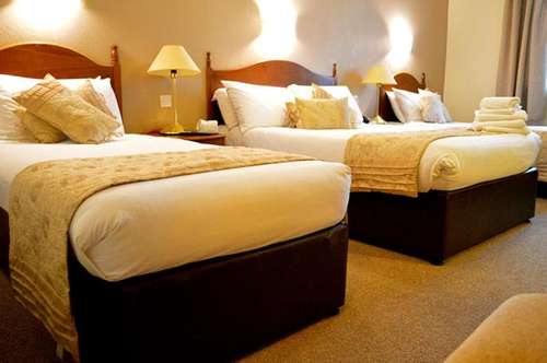 www.hotelcurracloe.com