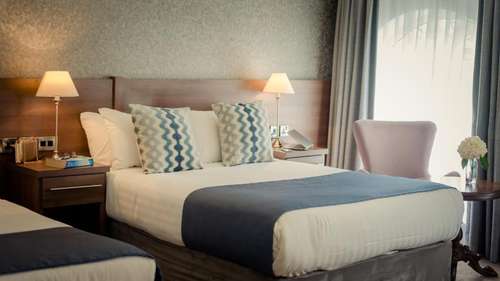 www.woodforddolmenhotel.ie