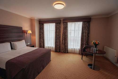 www.dillons-hotel.ie