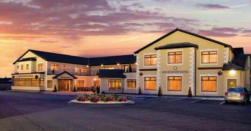 www.ardrihousehotel.ie