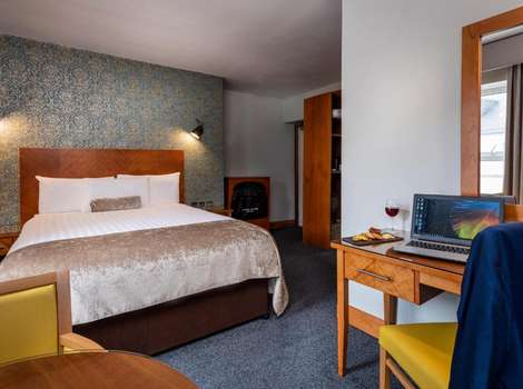 www.treacyshotelwaterford.com
