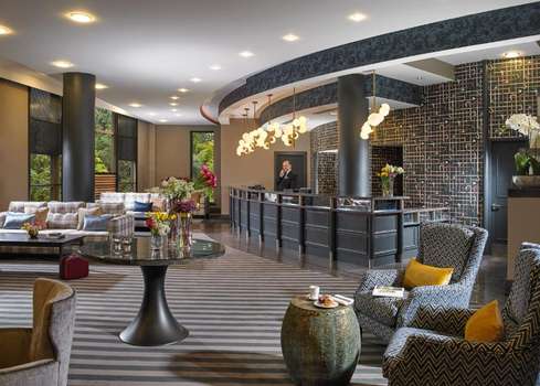 www.tullamorecourthotel.ie