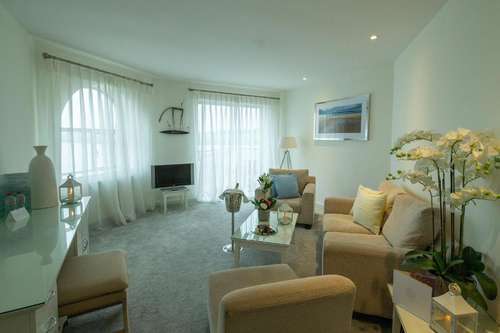 www.ferrycarrighotel.ie