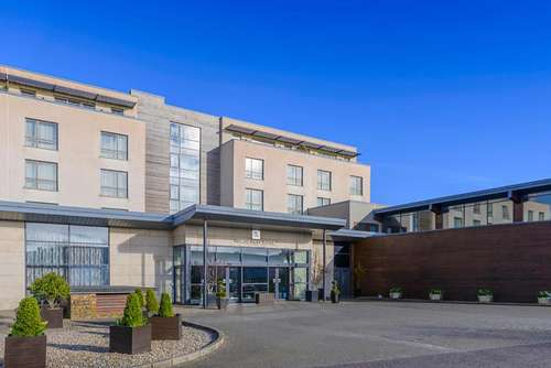 www.manorwesthotel.ie