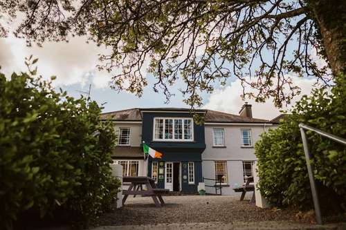 www.gouganebarrahotel.com