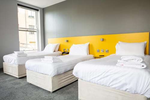 www.fitzsimonshotel.com