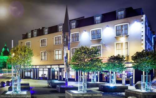 www.beresfordhotelifsc.com