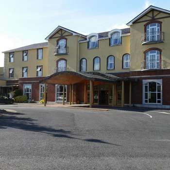 www.woodlandshotel.ie