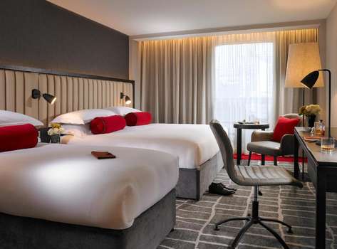 www.redcowmoranhotel.com