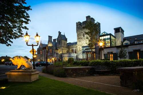 www.clontarfcastle.ie
