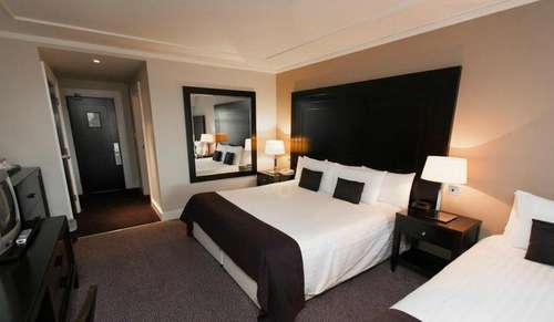 www.shamrocklodgehotel.ie