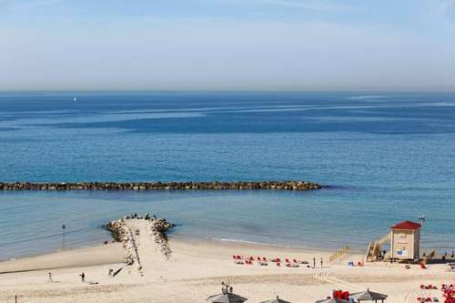 www.embassyhoteltlv.com