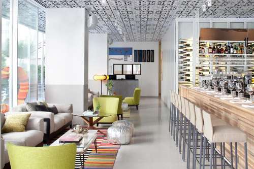 www.mendelistreethotel.com