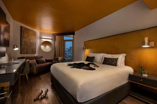 www.palmshotel.co.il