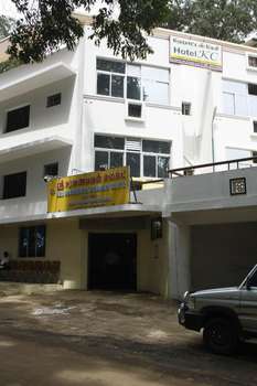 www.hotelkcyercaud.com